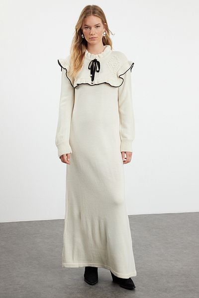 Trendyol Modest Μακρύ Πλεκτό Φόρεμα - Κρεμ Μαύρο, Λεπτομέρεια γιακά Σωληνώσεων, TCTAW25EB00017