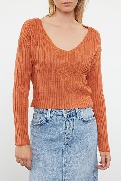Trendyol Collection Orange Crop Basic V-Neck Knitwear Sweater Twoaw24Kz01214