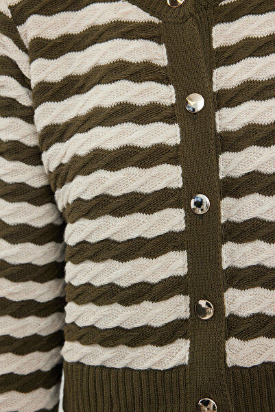 Trendyol Collection Zielony, prążkowany, dzianinowy kardigan w paski - wygląd kurtki Twoaw24Hi00293