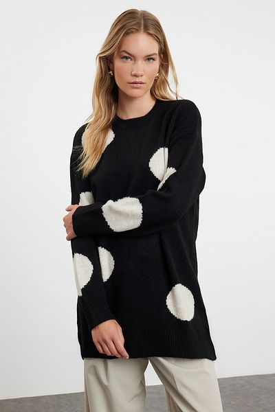 Trendyol Modest Mintás, puha textúrájú fekete kötöttáru pulóver - TCTAW25AK00022