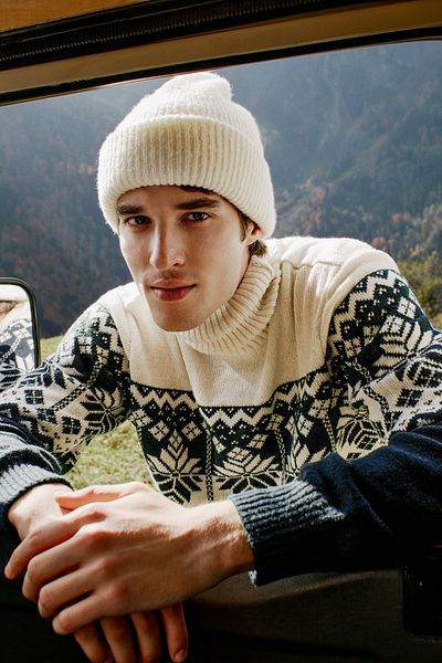 Trendyol Collection Rollkragenpullover aus Indigo-Strick – Wolle Ethno TMNAW22KZ0296