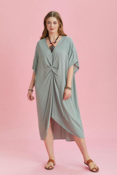 Los banditos V-подібний виріз, зав'язка спереду, рукави-крила, великий розмір...