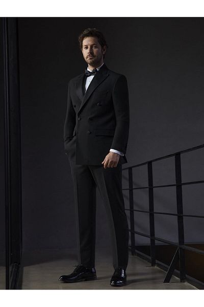 Dufy Black Men's Slim Fit Straight Pointed Collar Tuxedo Suit - 92393