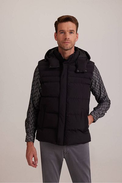 Ysf Men's Black Regular Fit Vest