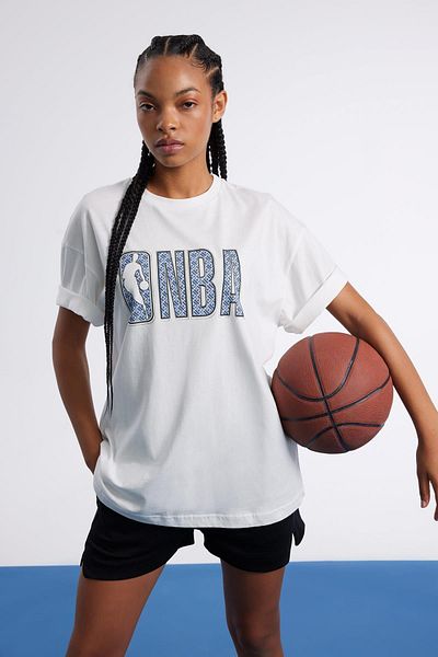 DeFacto Cyklistické tričko Oversize Fit NBA Wordmark Wide Fit