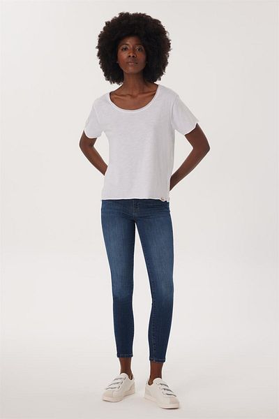 Lee Cooper Γυναικείο μπλουζάκι Carmen με λαιμόκοψη λευκό