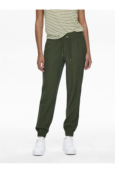 ONLY Klassische Hose Onlkelda-Emery Mittlere Taille Normal geschnittener Schlauch