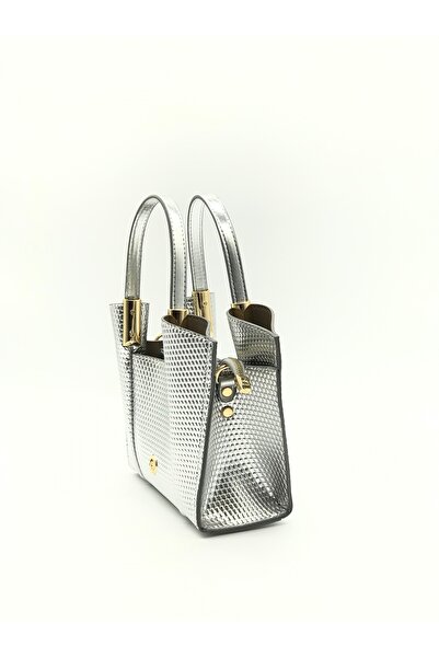 VICTORIA SHINE 3041 موديل بلاتينيوم أناكوندا - حقيبة يد وكتف صغيرة الحجم مع تفاصيل إكسسوارات خاصة