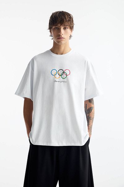 Pull Bear Looney Tunes x Olimpiyat Koleksiyonu bask l beyaz t shirt Fiyat Yorumlar Trendyol