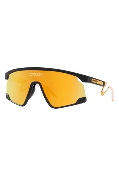 Oakley Bxtr923701 نظارة شمسية معدنية بريزم باللون الأسود غير اللامع - 24 ك