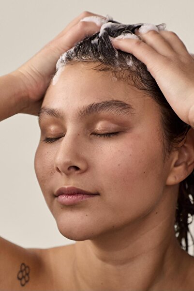 THE BODY SHOP Ginger Zencefilli Kepeğe Karşı Etkili Şampuan 250 ml