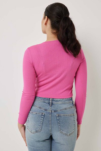 Ardene Crop Tee with Snap Buttons