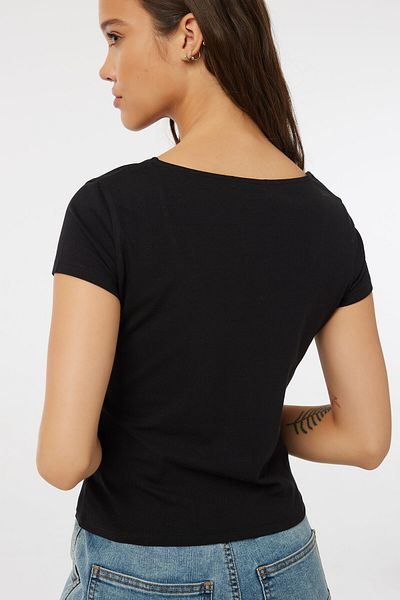 Ardene Basic Scoop Neck Crop Tee