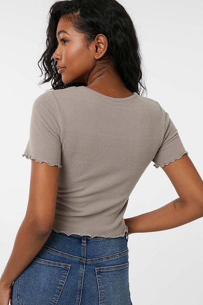 Ardene Lettuce Edge Cropped Tee