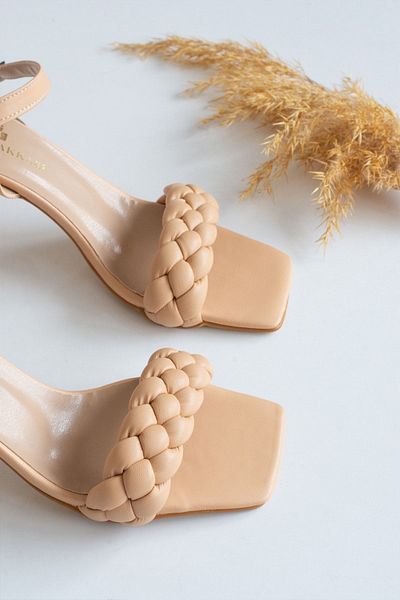 İnan Ayakkabı 9 Cm Pantofi Cu Toc Impletit Nud