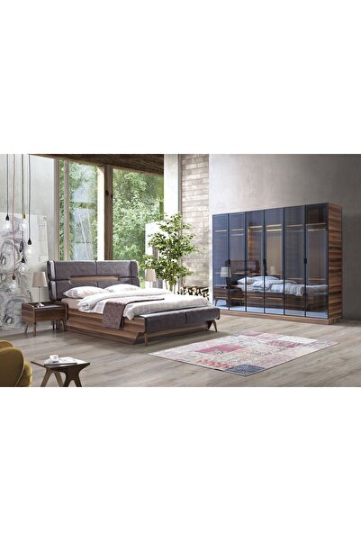 Curra Home Petra Komidin