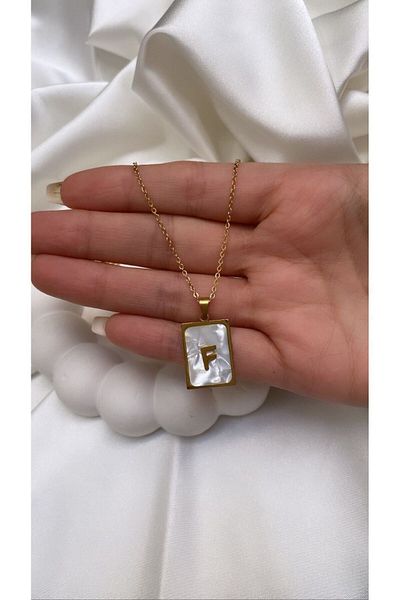 Accessories قلادة ذهبية اللون بحرف فولاذي حرف F
