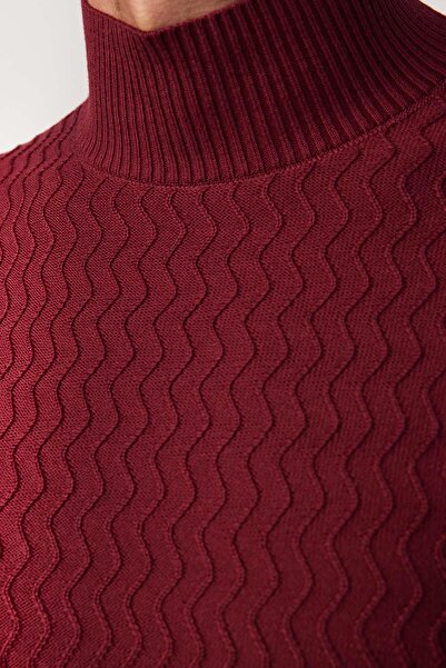 Tudors Erkek Slim Fit Dar Kesim Yarım Balıkçı Yaka Desenli Tüylenmeyen Bordo Triko Kazak