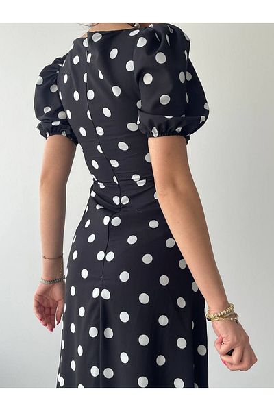 Afiş Butik Rochie cu guler pătrat cu buline