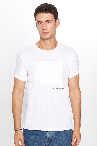 Tudors Λευκό T-Shirt με λαιμόκοψη - 100% βαμβάκι, απαλή υφή, στάμπα και λεπτή εφαρμογή