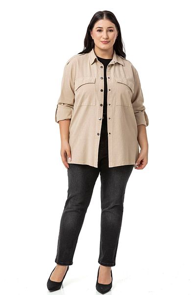 DISENTIS MODEST Πουκάμισο Plus Size σε μπεζ χρώμα με επωμίδες και σκισίματα - Λεπτομέρεια στους ώμους, μανίκια