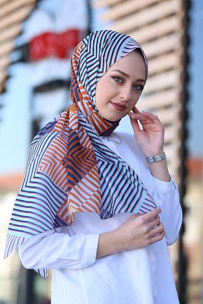Stella Geometric Patterned Chiffon Shawl Model 72*180cm