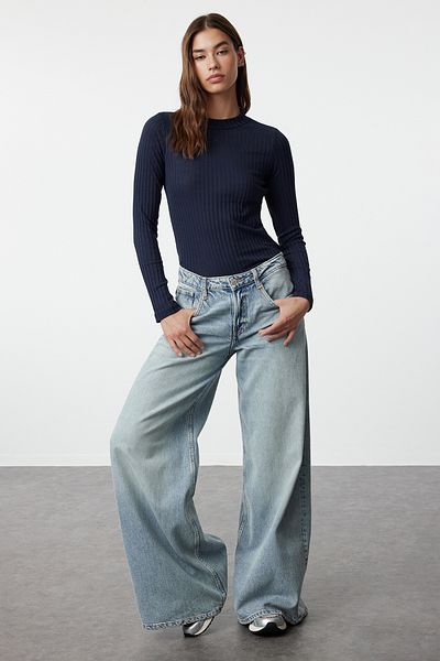 Trendyol Collection Sötétkék, magas gallérral bordázott, hajlékony, karcsú, kötött blúz TWOAW20BZ0200