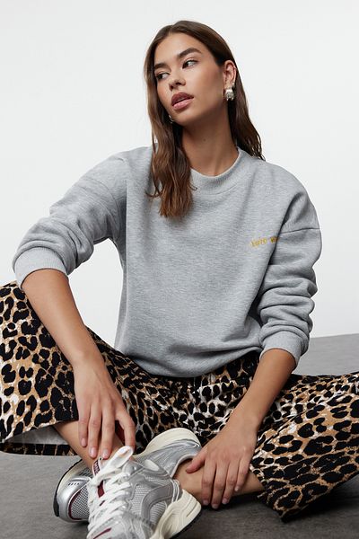 Trendyol Collection Šedá vyšívaná mikina