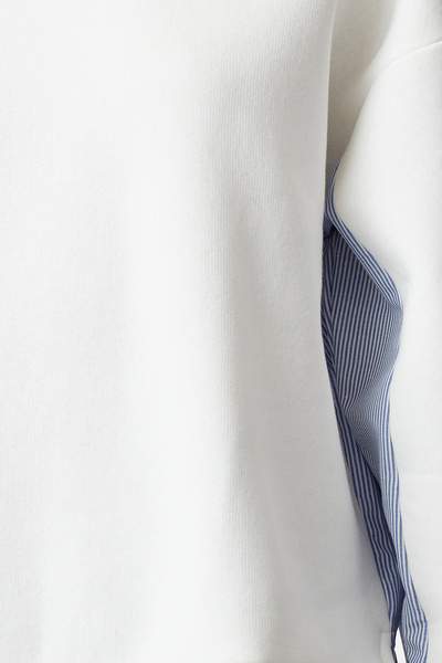 Trendyol Collection Pletená mikina - Ecru Poplin Detailed, Wide Fit TWOAW25SW00026