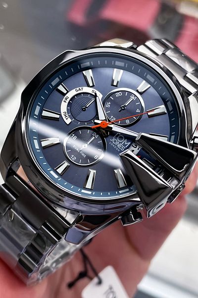 Tom Jones Men's Smoke Color Wrist Watch - 3 ATM Waterproof with Steel Band and Bracelet TJEG2034C5