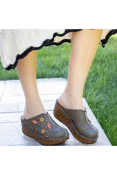 CONSUELO Orthopedic Wedge Heeled Leather Slippers 11407