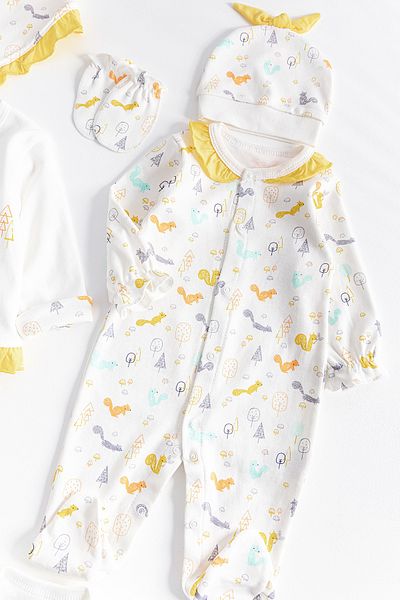Babymod Squirrel Themed Frilly 8 Piece Baby Girl Hospital Outlet Baby Set