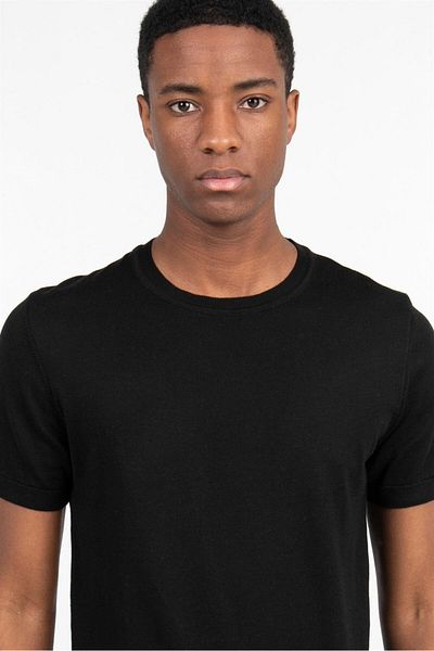 Tudors Ανδρικό Slim Fit Στενής Γραμμής Κατασκευασμένο από Βαμβάκι Πλεκτό Τίσερτ Μαύρο Στρογγυλή Λαιμόκοψη