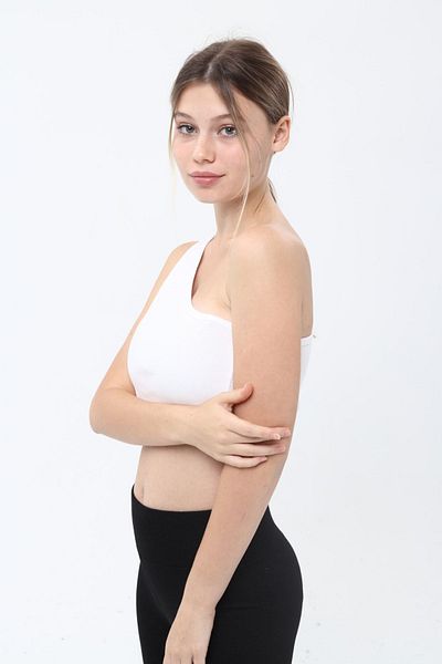 LAENT One Shoulder Ribbed Crop Top