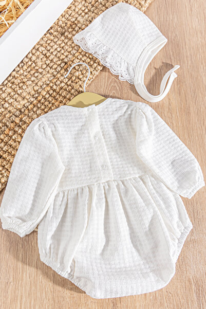 Babymod Self Patterned Baby Girl Jumpsuit with Laced Hat