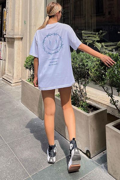 Swist Λευκό Hedonistic Back Printed Oversize γυναικείο μπλουζάκι