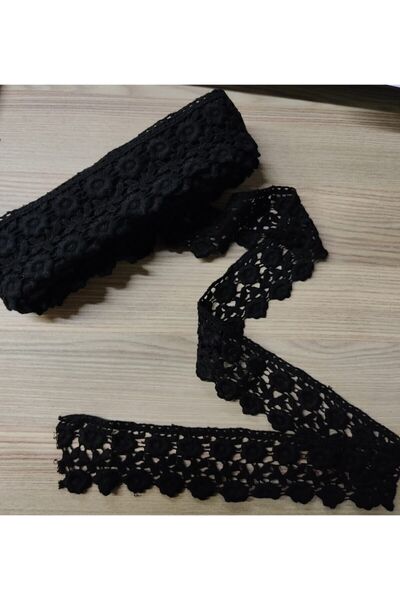 DUAYEN Siyah Pamuk Güpürlü Kenar Çiçek Bahçesi Desen 1 Metre