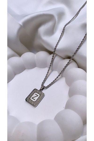 Accessories قلادة فضية بحرف فولاذي حرف Z