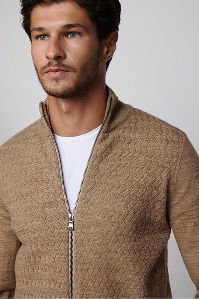 Tudors Pánsky Slim Fit vzorovaný stojačik so zipsom krémový kardigan