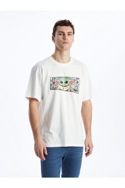 LC Waikiki Star Wars Bedrucktes Herren-T-Shirt – Rundhalsausschnitt, kurze Ärmel, gekämmte Baumwolle