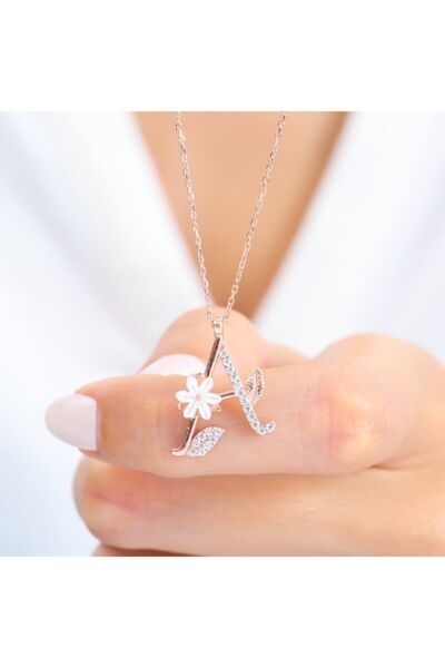 Mia Vento Işıltılı Manolya Çiçeği A Harfi Rose Renk Gümüş Harfli Kolye