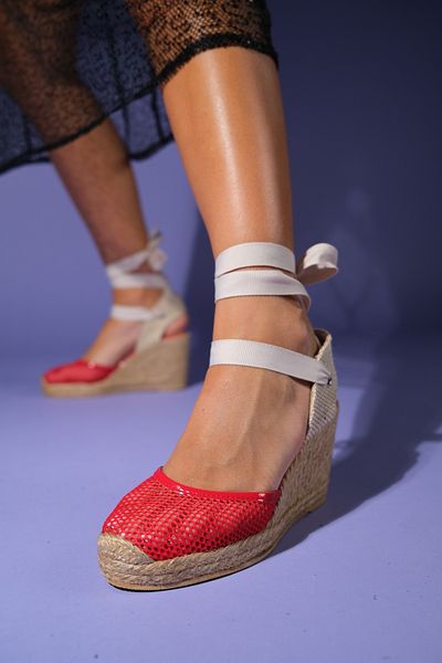 LuviShoes LIONS Rote Ledersandalen für Damen mit Knöchelriemen und Keilabsatz