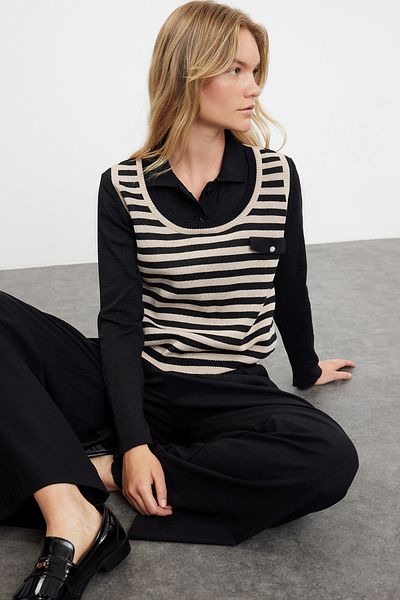 Trendyol Collection Pulover din tricot cu dungi negre cu gât polo - Garnilli TWOAW25KZ00038