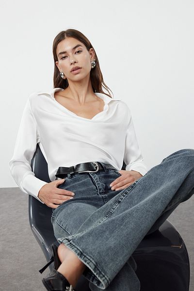 Trendyol Collection Блузка з атласу Degaje Gomlek з гомлеком TWOAW25BZ00045