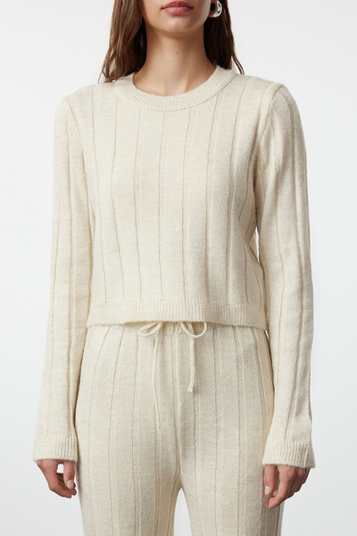 Trendyol Collection Puha textúrájú bézs Crop kötöttáru szett - TWOAW25AU00038