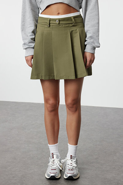 Trendyol Collection Khaki dvojitý pásek s detailní skládanou mini tkanou sukní TWOAW24ET00079