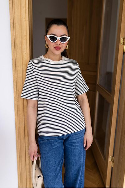 Askı Nişantaşı Ecru-Black Striped Crew Neck Cotton Fabric T-Shirt
