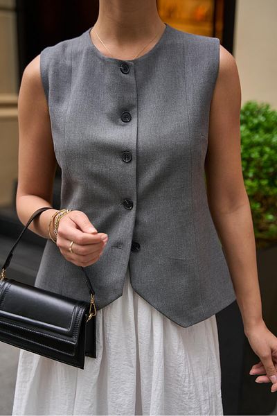 Askı Nişantaşı Gray Front Line Detailed Bone Button Vest