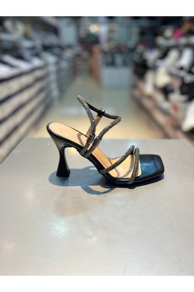 Hacıoğlu Ayakkabı Pantofi eleganti cu toc subțire Serrace cu 2 dungi