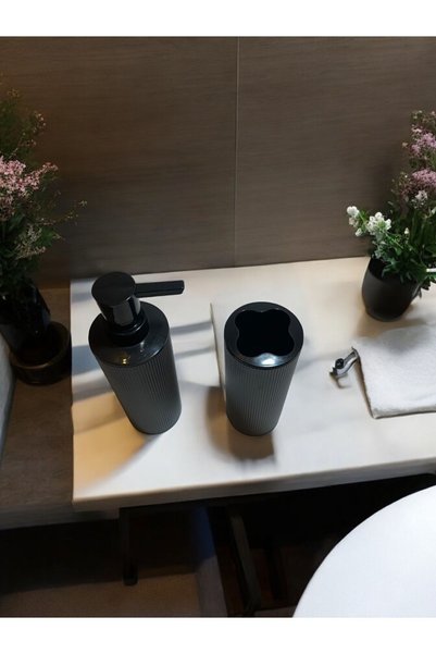 vesplast Modern Round Bathroom Set: Soap Dispenser and Toothbrush Holder, BLACK